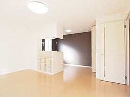 ベル テール A棟 101号室 1階1LDKのリビング/ダイニング