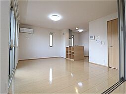 パーク・ド・プランタン D 201号室 2階2LDKのリビング/ダイニング