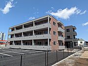 RC造ならではの安心感と高級感を兼ね備えた佇まい。