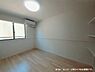 寝室：※参考写真　同建築メーカー施工の同間取完成他物件のものです。色違いの可能性ございます。設備等の違いがある場合がありますので、物件概要設備欄をご確認ください。