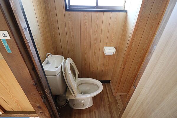 トイレを拡大表示