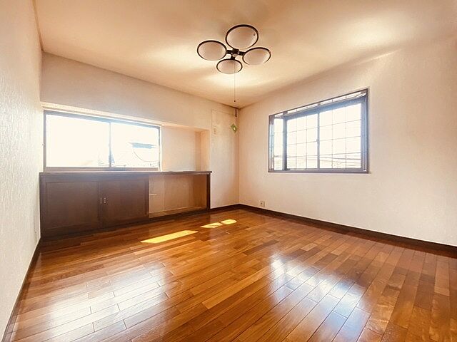 室内 東村山市青葉町2丁目