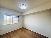 4.9帖の洋室です。