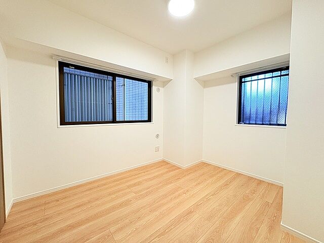 洋室 シャインハイツ久米川駅前 2階/-