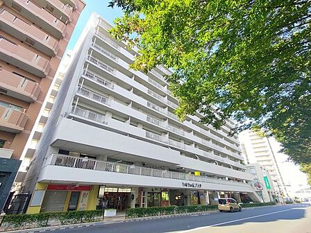 駅徒歩3分