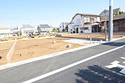 セカンドカーや来客時にも便利なカースペース2台分ございます。 