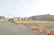五感で感じる、現地でしかわからない事も沢山ございます。周辺環境なども一緒にご案内いたしますのでお気軽にお問合せください。 