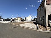 商業施設が徒歩圏内に充実、日々のお買い物も安心な環境です。 