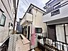 外観：戸建てが立ち並ぶ静かな住宅街。四季折々の移り変わりを感じながら自然と楽しみ、暮らす、そんな毎日を日々の中で感じられる住環境 