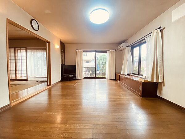 リビング/ダイニングを拡大表示