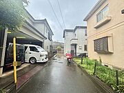 前面道路は通り抜けができないため、交通量が少なく静かな住環境です。 