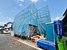 駐車場：前面道路は広く、駐車がしやすいです。駐車スペース2台分ございます。 