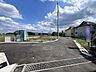 外観：新築戸建て4棟の開発現場　空が大きく広がり、開放感に満ちたロケーションです。穏やかな環境で新しい暮らしを描けます 