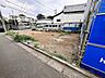 外観：商業施設が徒歩圏内に充実、日々のお買い物も安心な環境です。 