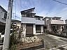 外観：戸建てが立ち並ぶ静かな住宅街。四季折々の移り変わりを感じながら自然と楽しみ、暮らす、そんな毎日を日々の中で感じられる住環境 