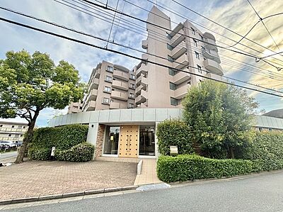 外観:小手指駅徒歩7分のアクセスです。3LDKの開放感のある角部屋です。 外観:小手指駅徒歩7分のアクセスです。3LDKの開放感のある角部屋です。