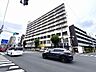 外観：通勤・通学・買い物に、目的に合わせて複数駅利用できる住環境 