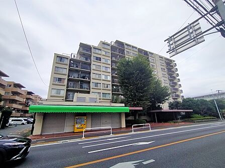 五感で感じる、現地でしかわからない事も沢山ございます。周辺環境なども一緒にご案内いたしますのでお気軽にお問合せください。