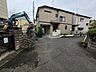外観：戸建てが立ち並ぶ静かな住宅街。四季折々の移り変わりを感じながら自然と楽しみ、暮らす、そんな毎日を日々の中で感じられる住環境 