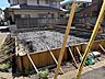 外観：戸建てが立ち並ぶ静かな住宅街。四季折々の移り変わりを感じながら自然と楽しみ、暮らす、そんな毎日を日々の中で感じられる住環境 