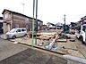 外観：戸建てが立ち並ぶ静かな住宅街。四季折々の移り変わりを感じながら自然と楽しみ、暮らす、そんな毎日を日々の中で感じられる住環境 