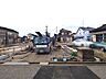 外観：通りから入ったプライベート空間で落ち着いた雰囲気でお住いになる。敷地部分でお子様の遊ぶスペースや駐車スペースに活用できます。 