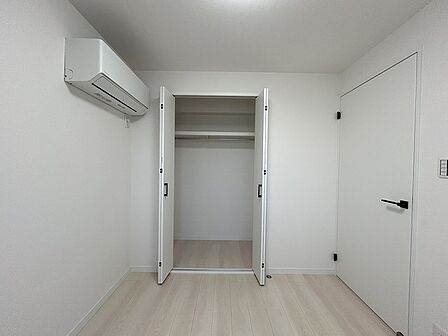 全居室収納スペース付きの物件です。