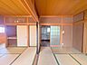 リビング/ダイニング：和の趣を感じさせる、落ち着いた広がり。 