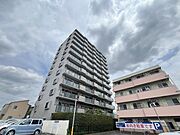 最寄り駅まで徒歩4分の近さ。 忙しい朝が助かる立地、 暮らしにゆとりが生まれます。 