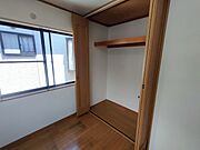 たっぷりの収納スペースで快適に暮らせそう。 