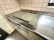 小さなお子様とも料理を楽しめるＩＨクッキングヒーター。 