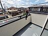 その他：低層住居専用地域ならではのベランダの光景。辺りには高い建物がありません。 