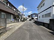 南道路に面した、陽当たり良好な物件です。 