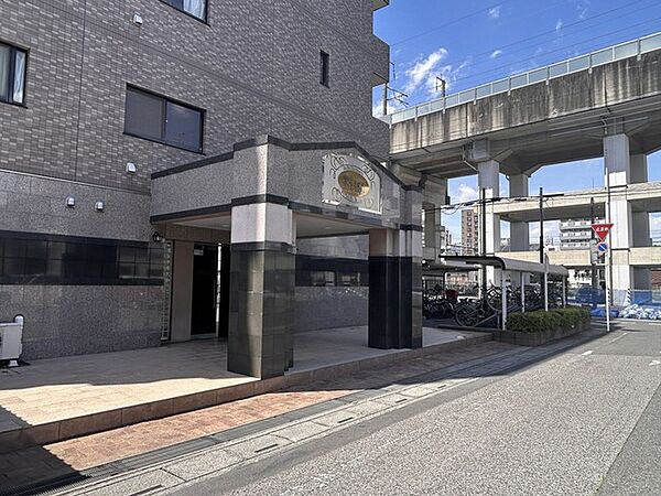 エントランスを拡大表示