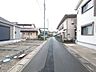 外観：幅員こそやや狭くても、その分交通量が少なくて安心。 