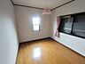 子供部屋：子供部屋には丁度良い洋室。