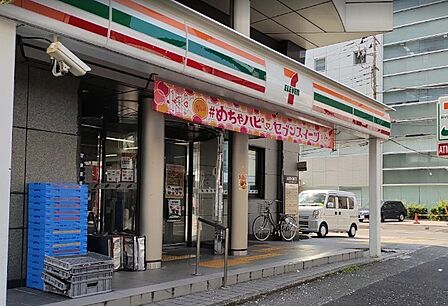 セブンイレブンさいたま土手町店(120m)