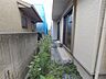 外観：季節のお花を少し楽しむのにちょうどいいサイズのお庭です。 