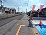外観：南道路に面した、陽当たり良好な物件です。 