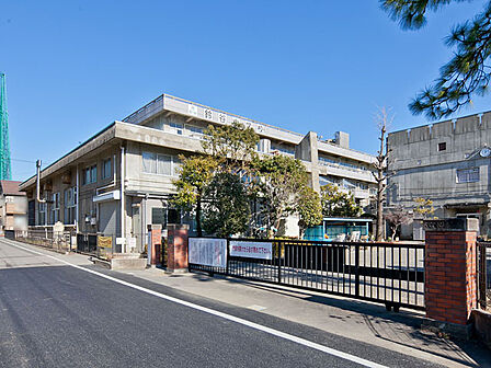 さいたま市立鈴谷小学校(1140m)