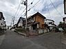外観：穏やかな空気が流れる閑静な住宅街に佇む、落ち着いた佇まいの住まいです。