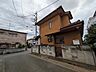 外観：静かな街並みに寄り添うように佇む、どこか懐かしさを覚える穏やかな住まい。