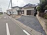 外観：幅員こそやや狭くても、その分交通量が少なくて安心。 