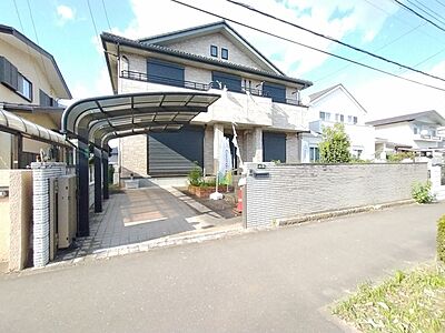 外観：南道路に面した、陽当たり良好な物件です。 
