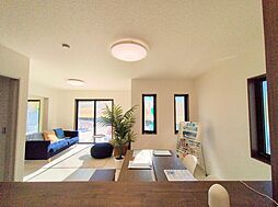 リビング/ダイニングの画像