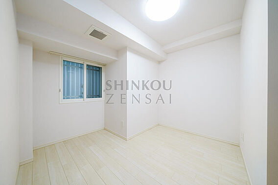 サービスルーム...