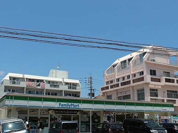 ファミリーマー...