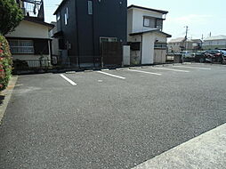 ドエル・フジ駐車場