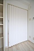 洋室とキッチンの間仕切りが可能です。