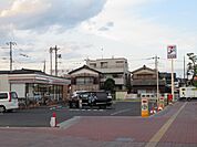 セブンイレブン　280m